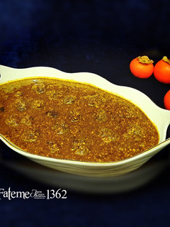 عکسی از دستور فسنجان با گوشت قلقلی و کنجد