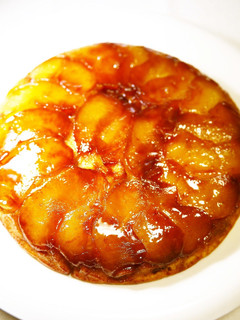 A picture of Pancake Mix Cinnamon Apple Cake in a Frying Pan.