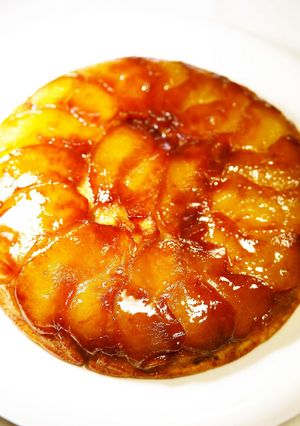 A picture of Pancake Mix Cinnamon Apple Cake in a Frying Pan.