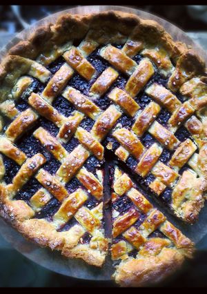 A picture of Mulberry pie.