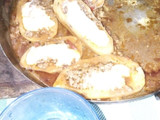 Papas rellenas con salsa