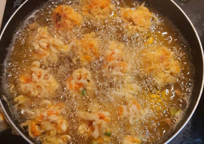 Cara membuat Bola Indomie Wortel Cara membuat Bola Indomie Wortel