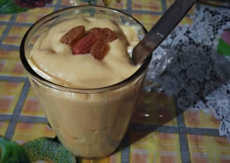 How to Prepare Any-night-of-the-week Mango smoothie