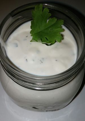 A picture of Creamy Lime N Cilantro Dressing.
