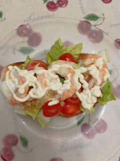 Una foto de Tostada o canapé de gambas