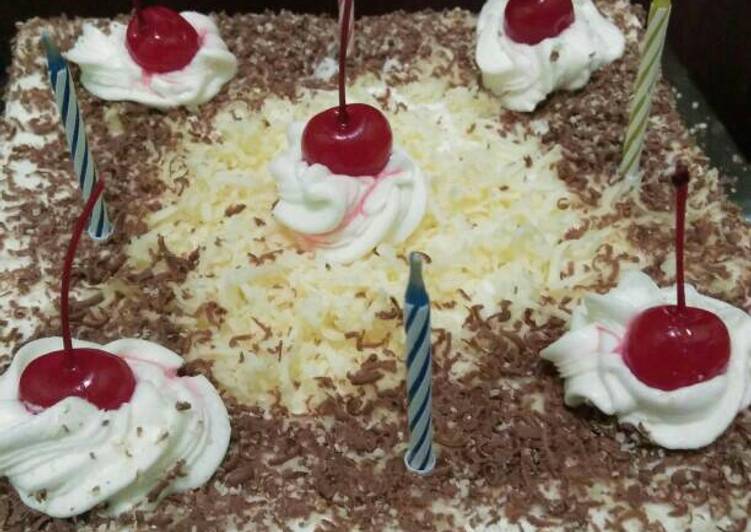 Cheesecake strawberry 🍓 topping silverqueen 🍫