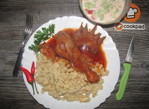 Vörösboros kakaspörkölt recept fotója