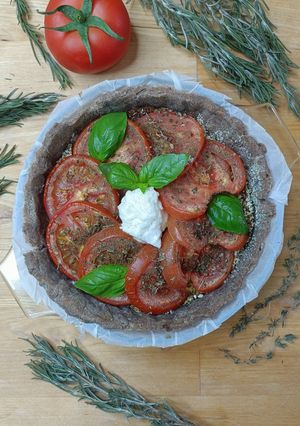 Une photo de 🍅Tarte à la Tomate (Pâte Brisée sans Gluten)