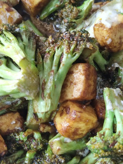 ப்ரோக்கோலி பன்னீர் ஃப்ரை (brocolli paneer fry recipe in Tamil) செய்முறை முக்கிய புகைப்படம்