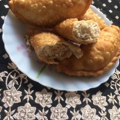 A picture of Gujarati Sweet DishGhughra.