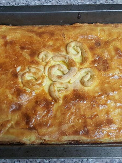 Una foto de Tarta de jamón y queso con masa de mayonesa y mostaza