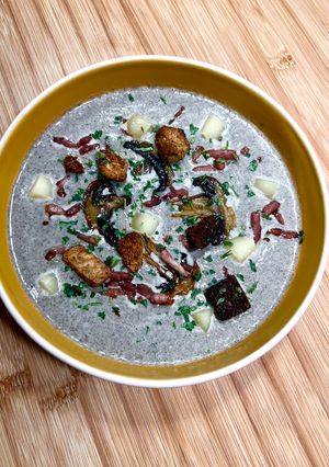 Une photo de Velouté de champignons de Paris 🍄🟫