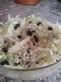 Ensalada de repollo y pasitas