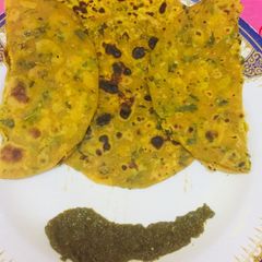 A picture of Methi thepla.