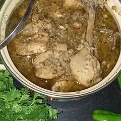 A picture of Chicken green masala.