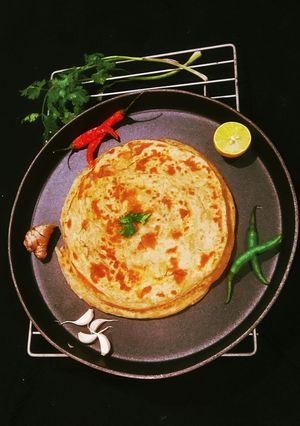 गेहूं के आटे का लच्छा पराठा रेसिपी मुख्य फोटो
