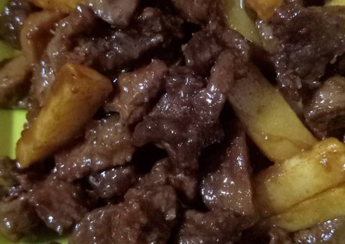 Semur daging with potato