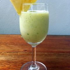 Pineapple And Apple Juice With Mint A picture of Pineapple And Apple Juice With Mint.