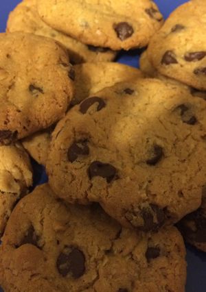 A picture of Cowboy Cookies.