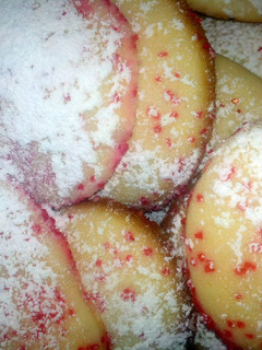 A picture of Omas Butterkekse (Butter Cookies).