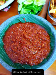 A picture of Chilli tomato shrimp paste sambal.
