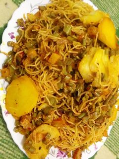 عکسی از دستور ماکارونی لوبیا سبز