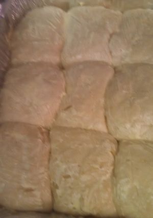 A picture of Sweet dinner rolls.