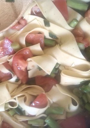 A picture of Summer veggie pasta.