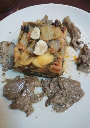 Foto principal de Acelgas con picadillo soriano y setas confitadas