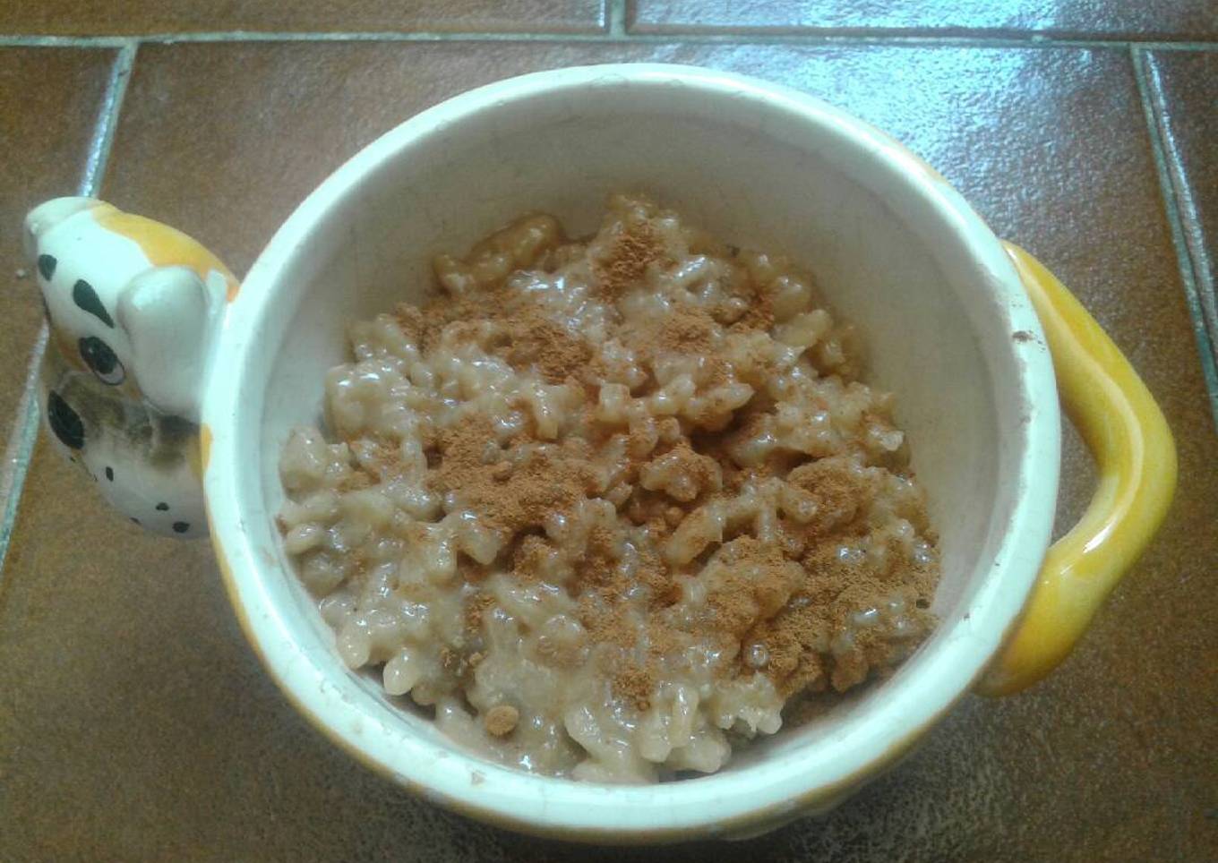 Arroz con leche de almendras y azúcar moreno