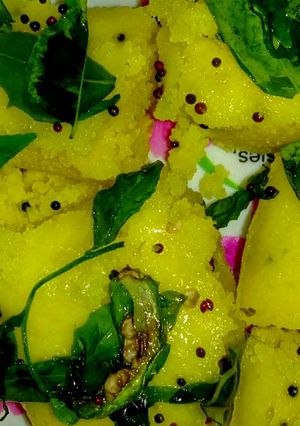 A picture of Rava Dhokla.