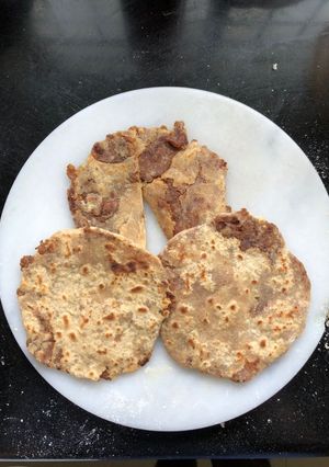 A picture of Mini Apple Paratha.