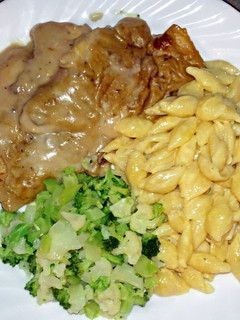A picture of Yummy smothered chicken.