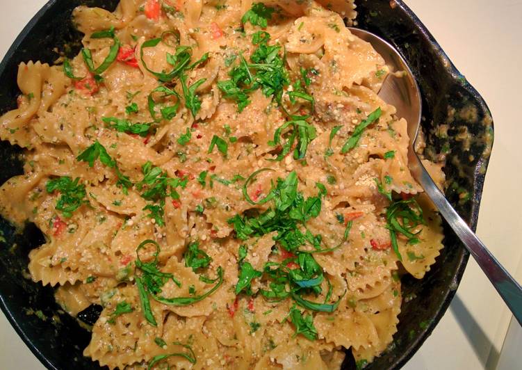 Recipe of Favorite Creamy basil sauce with bowties