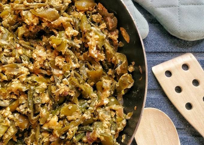 Pasticcio di zucchine metro peperoni e uova