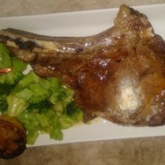 A picture of Anita's Lemon Butter Rib Eye Steak With Grilled Broccoli w/Lemon.
