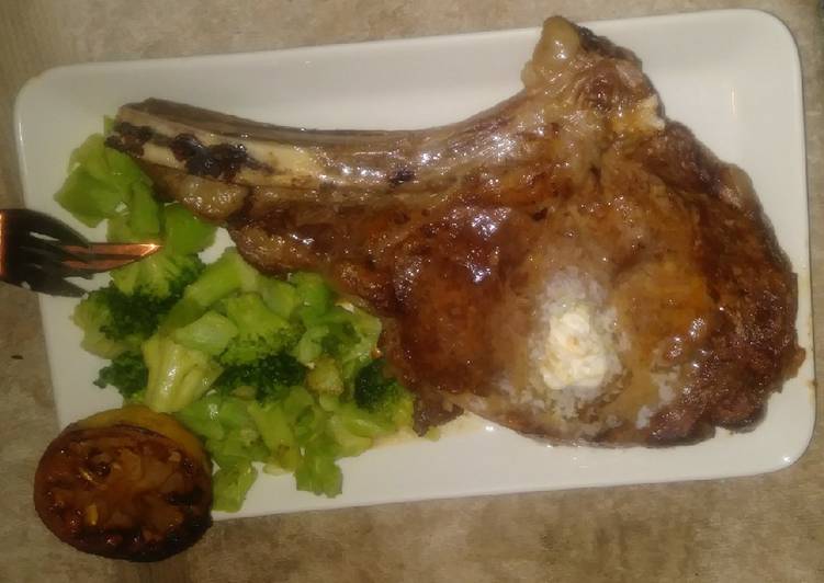 Step-by-Step Guide to Prepare Super Quick Homemade Anita&#39;s Lemon Butter Rib Eye Steak With Grilled Broccoli w/Lemon