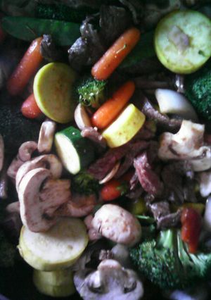 A picture of Beef and veggie medley.