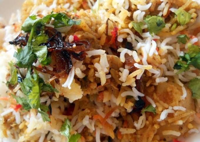 How to Prepare Homemade Hyderabadi Chicken Biryani