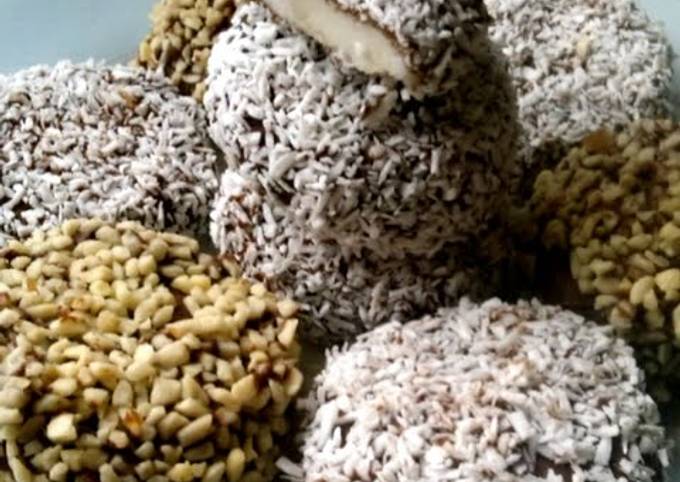 Recipe of Favorite Vickys Scottish Chocolate Macaroon Bars