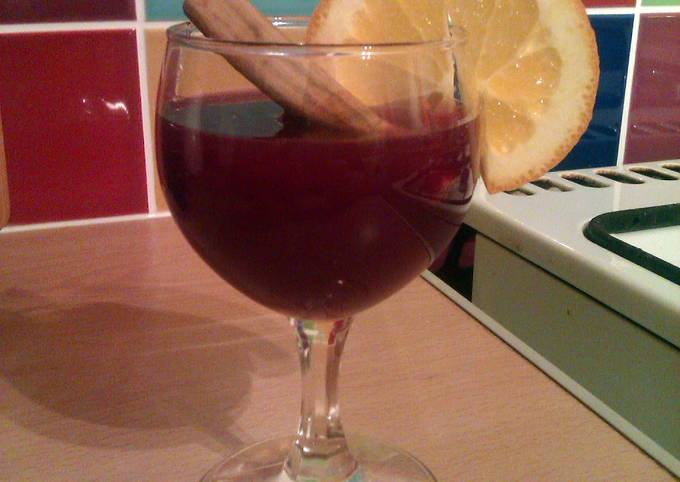 Vickys Christmas Mulled Juice, Non-Alchoholic, Gluten, Dairy, Egg & Soy-Free
