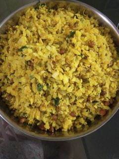 स्प्राउट्स पोहा (sprouts poha recipe in Hindi) रेसिपी मुख्य फोटो