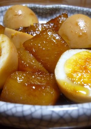 A picture of Rich-Tasting Daikon Radish with Boiled Eggs.