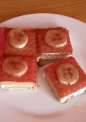 Banános-tejfölös süti recept fotója