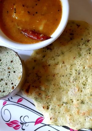 उत्तपम (Uttapam recipe in hindi) रेसिपी मुख्य फोटो