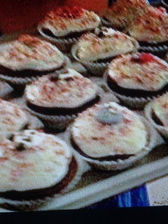 A picture of Cake and Cupcake Icing.