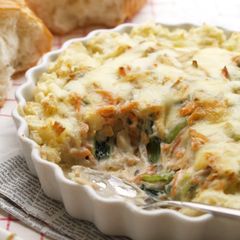 A picture of Japanese-style Salmon Gratin Baked in Mashed Potatoes.