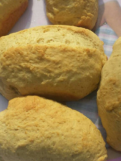 A picture of Yummy orange bread.