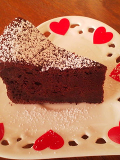 A picture of Authentic Gateau du Chocolat Using Chocolate Cream.