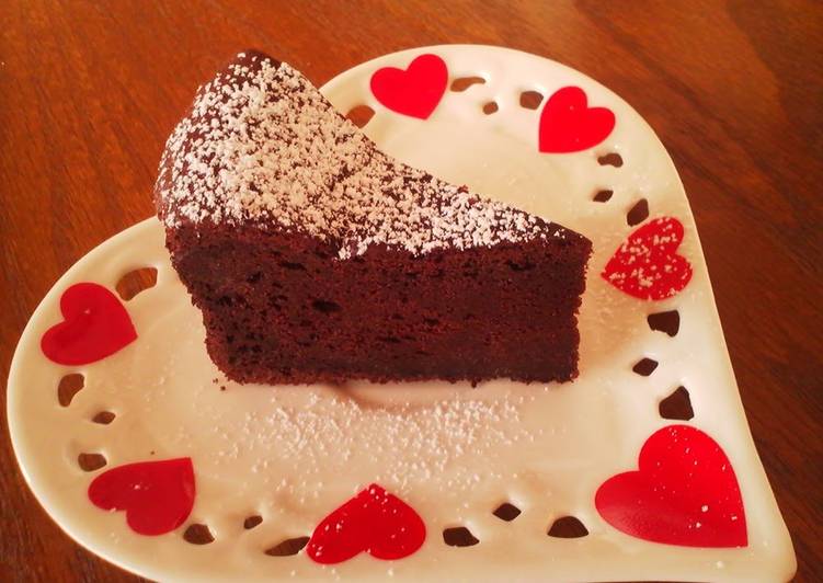 How to Make Super Quick Homemade Authentic Gateau du Chocolat Using Chocolate Cream